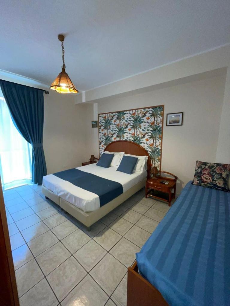Casa Famiani Bed & Breakfast Letojanni Exterior foto